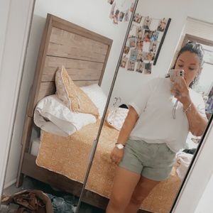 Meet your Posher, Cynthia